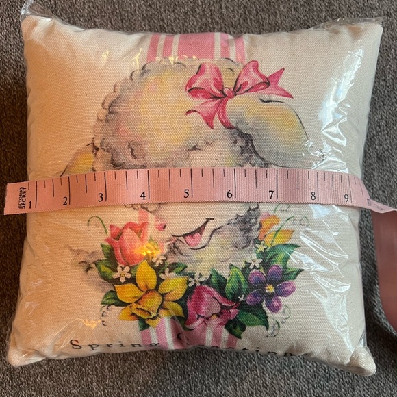 Peach Street Kitsch Lamb Spring Greetings Mini Pillow NWT - Picture 4 of 4
